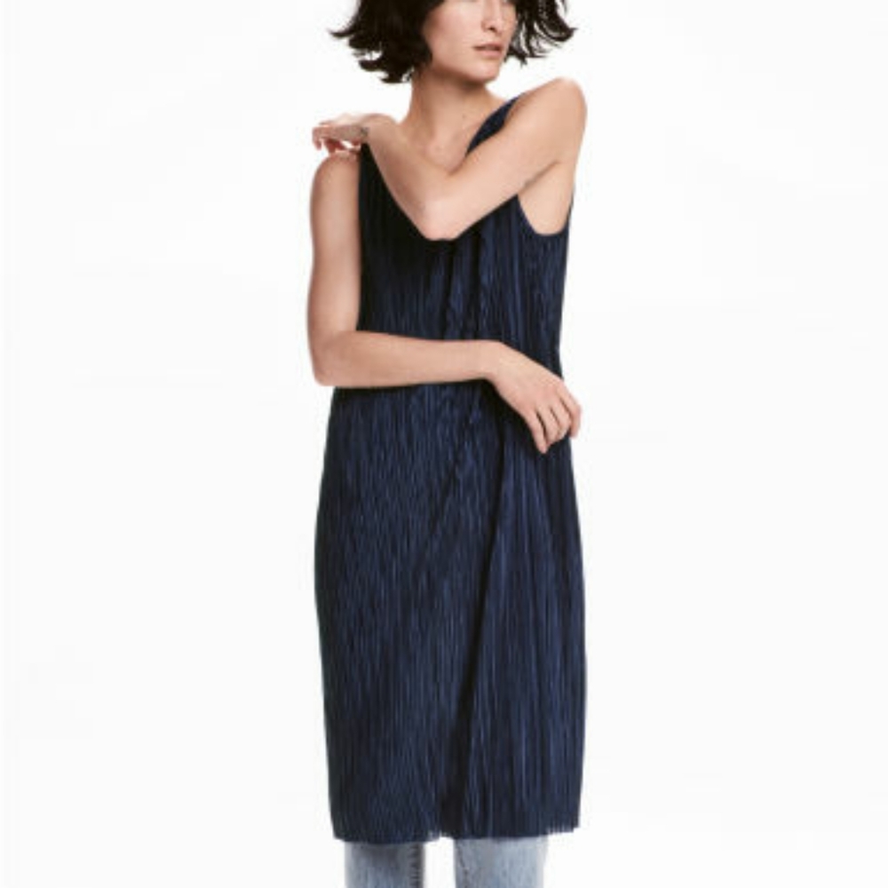 H&M sleeveless pleated dress dark blue NWOT size large